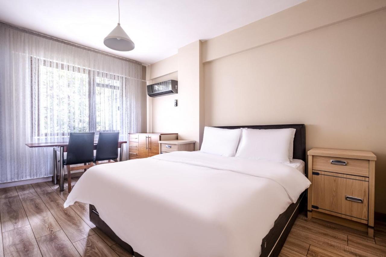 شقة اسطنبول  في Flat With Sea View Near Uskudar Ferry Station المظهر الخارجي الصورة