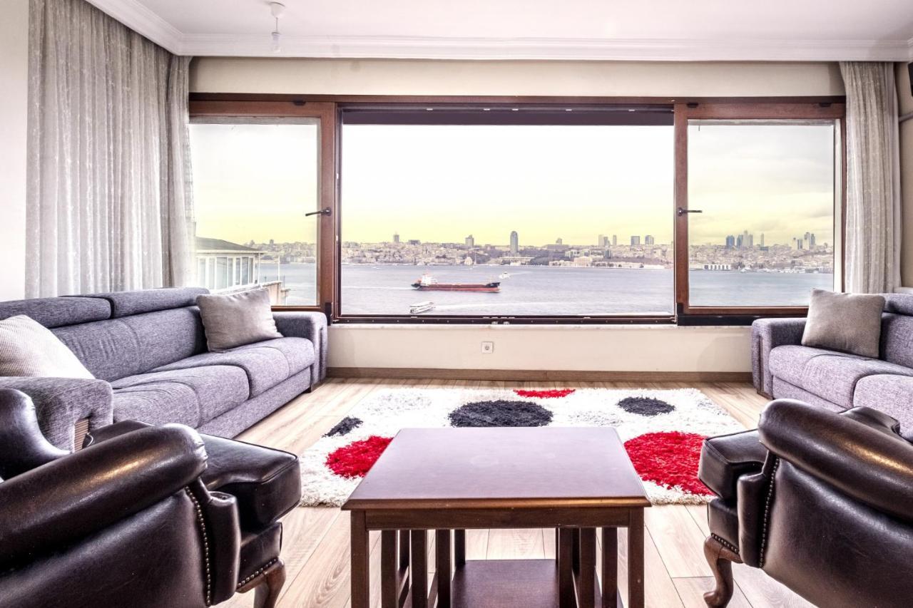 شقة اسطنبول  في Flat With Sea View Near Uskudar Ferry Station المظهر الخارجي الصورة